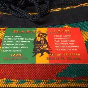 Meet your Posher, Azzie